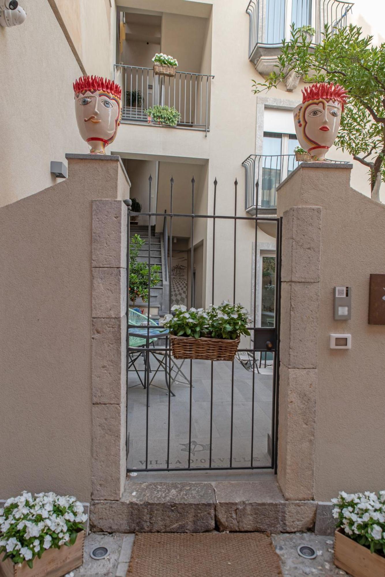 Villa D'Orville Luxury Suites Taormina Exterior foto